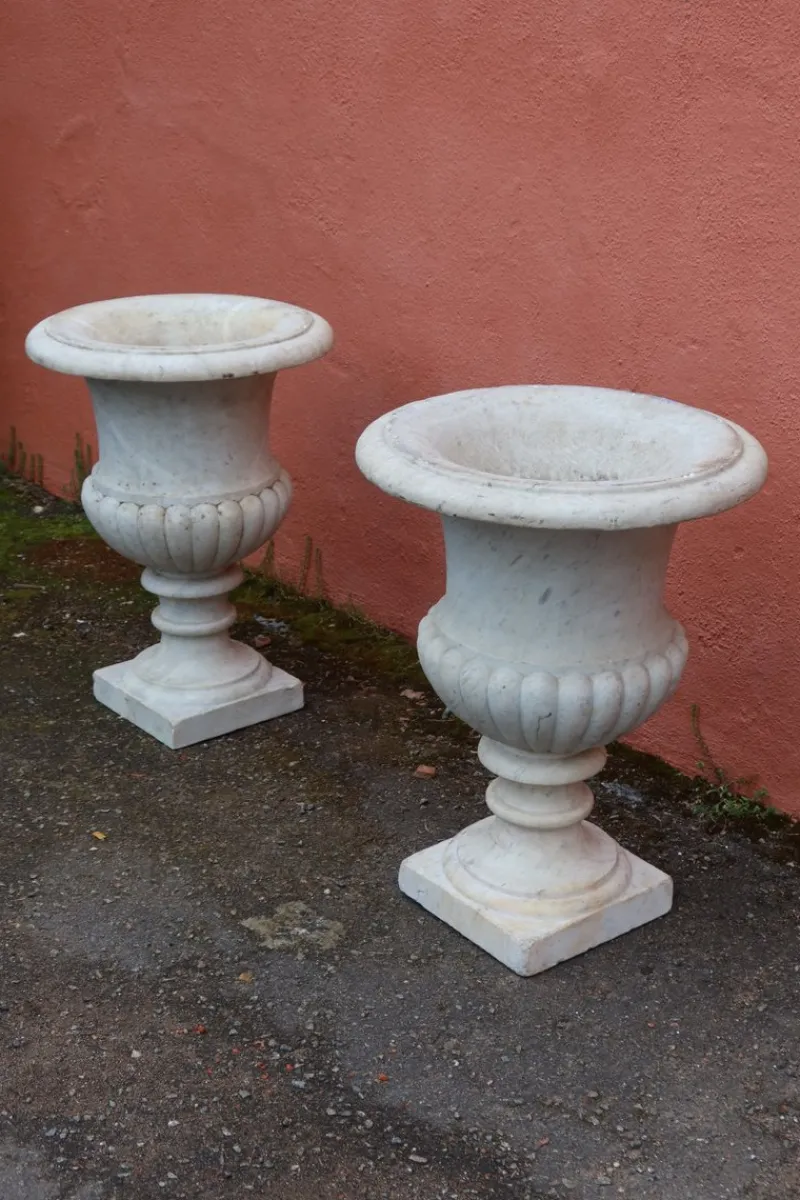 Outlet Pamono Medici Marble Vases, 19th Century, Set of 2