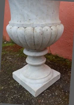 Outlet Pamono Medici Marble Vases, 19th Century, Set of 2
