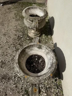 Pamono Medici Stone Planters, Set of 2><noscript><img width=