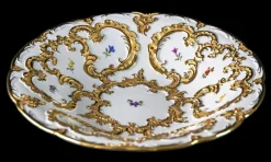 Pamono Meissen Gold and Floral Porcelain Plate> Dinner Plates & Bowls