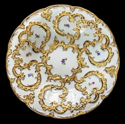Pamono Meissen Gold and Floral Porcelain Plate> Dinner Plates & Bowls