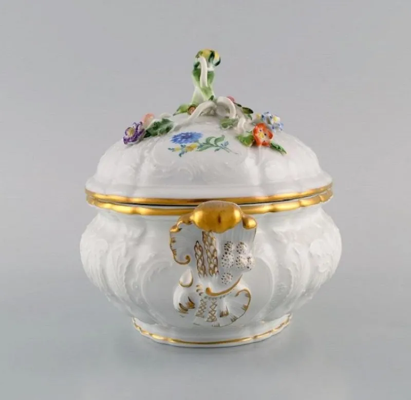 Pamono Meissen Porcelain Lidded Tureen With Hand-Painted Flowers and Gold Edge