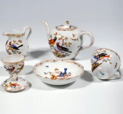Outlet Pamono Meissen Tea Service with Bird and Insect Painting and Gold, Germany, 1820, Set of 6