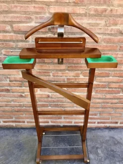 Pamono Mid Century Modern Italian Wood Valet Stand, 1960s><noscript><img width=