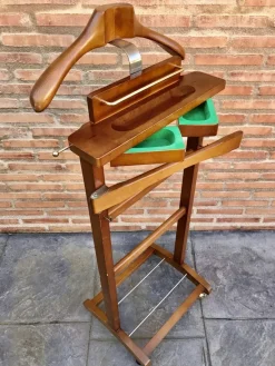 Pamono Mid Century Modern Italian Wood Valet Stand, 1960s><noscript><img width=