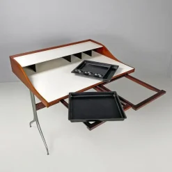 Sale Pamono Mid-Century American Modern Wood & Laminate Desk attributed to George Nelson for Herman Miller, 1960s