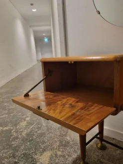 Pamono Mid-Century Art Deco Style Walnut & Brass Dressing Table by A.A. Patijn for Zijlstra Joure><noscript><img width=