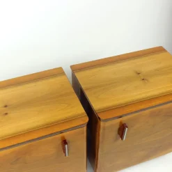 Pamono Mid-Century Bedside Tables in Shellack Walnut, Former Czechoslovakia, 1960s, Set of 2><noscript><img width=