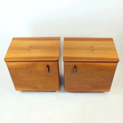Pamono Mid-Century Bedside Tables in Shellack Walnut, Former Czechoslovakia, 1960s, Set of 2><noscript><img width=