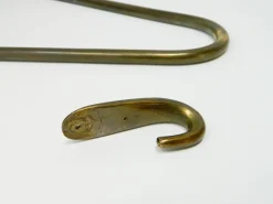 Pamono Mid-Century Brass Wall Newspaper Holder with Mounting Hook by Carl Auböck for Werkstätte Carl Auböck, Set of 2><noscript><img width=