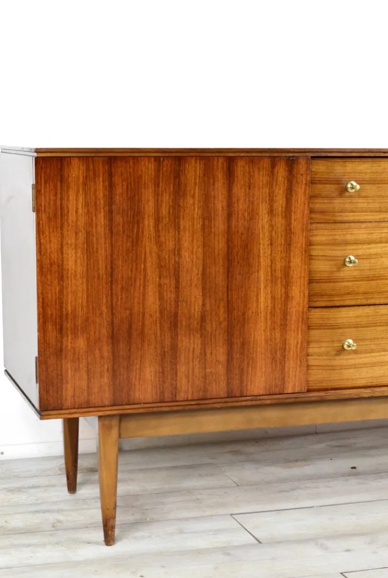 Pamono Mid-Century British Walnut and Brass Sideboard from Wrighton, 1960s> Sideboards & Buffets