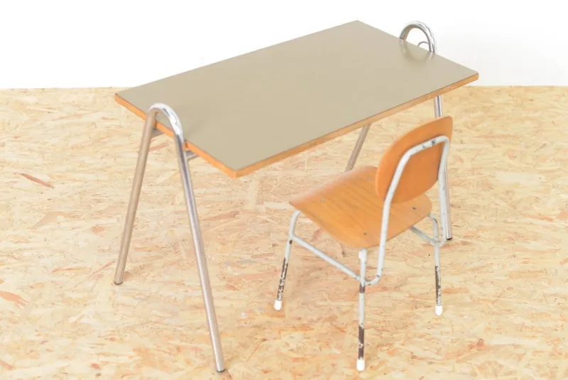 Pamono Mid-Century Children's Desk> Children's Tables