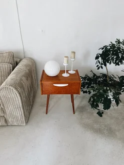 Pamono Mid-Century Czech Nightstands, 1960s, Set of 2> Nightstands