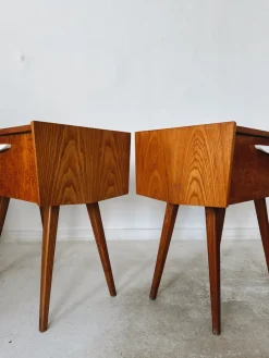Pamono Mid-Century Czech Nightstands, 1960s, Set of 2><noscript><img width=