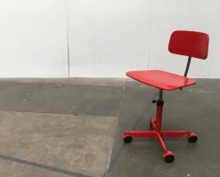 Pamono Mid-Century Danish Children's Swivel Chair by Jørgen Rasmussen for Kevi><noscript><img width=