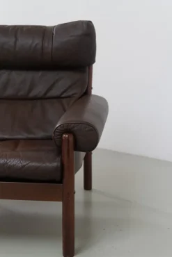 Sale Pamono Mid-Century Danish Leather Lounge Chair in the style of Norell, 1960s