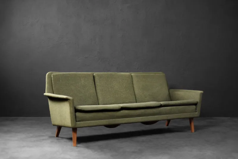 Pamono Mid-Century Danish Modern Green 3-Seater Sofa by Folke Ohlsson for Fritz Hansen, 1960s> Couches & Sofas