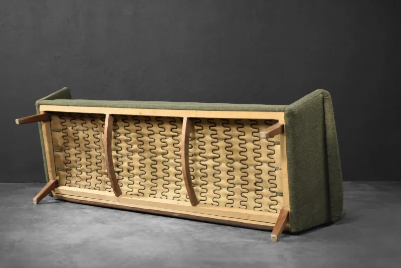 Pamono Mid-Century Danish Modern Green 3-Seater Sofa by Folke Ohlsson for Fritz Hansen, 1960s> Couches & Sofas