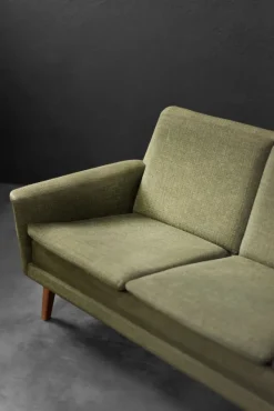 Pamono Mid-Century Danish Modern Green 3-Seater Sofa by Folke Ohlsson for Fritz Hansen, 1960s><noscript><img width=