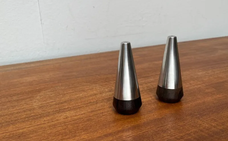 Pamono Mid-Century Danish Pepper and Salt Shakers from A&B Lundtofte, 1960s, Set of 2> Salt & Pepper Shakers