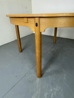 Pamono Mid-Century Danish Round Extendable Oak Dining Table by Borge Mogensen for Karl Andersson & Söner, 1950s><noscript><img width=