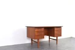 Pamono Mid-Century Danish Teak Executive Desk, 1960s><noscript><img width=