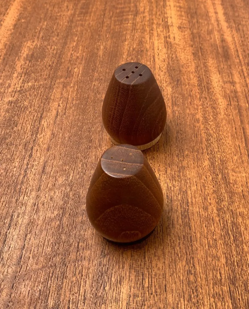 Pamono Mid-Century Danish Teak Pepper and Salt Shaker, 1960s, Set of 2> Salt & Pepper Shakers