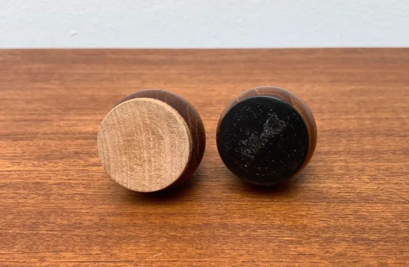 Pamono Mid-Century Danish Teak Pepper and Salt Shaker, 1960s, Set of 2> Salt & Pepper Shakers