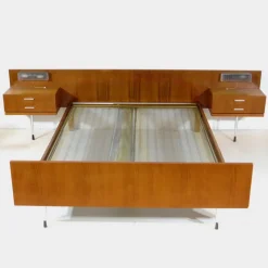 Pamono Mid-Century Double Bed in Teak with Nightstands, 1960s> Beds & Bedroom Sets