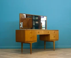 Pamono Mid-Century Dressing Table in Teak Veneer from McIntosh, 1960s> Dressing Tables