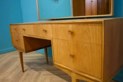 Pamono Mid-Century Dressing Table in Teak Veneer from McIntosh, 1960s><noscript><img width=