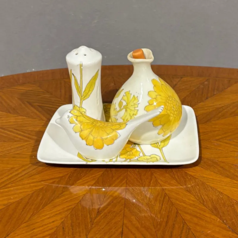 Pamono Mid-Century Ernestine Ceramic Oil Salt and Pepper Set, Set of 4> Salt & Pepper Shakers