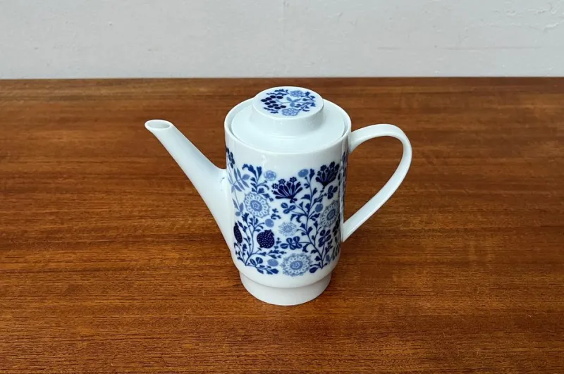 Pamono Mid-Century German Ceramic Tea or Coffee Pot Series Hamburg Form 20 Decor Blumenspiel by Lieselotte Kantner for Melitta, 1960s> Dinnerware Accessories