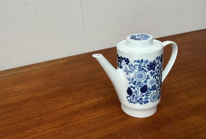 Pamono Mid-Century German Ceramic Tea or Coffee Pot Series Hamburg Form 20 Decor Blumenspiel by Lieselotte Kantner for Melitta, 1960s> Dinnerware Accessories