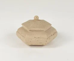 Hot Pamono Mid-Century Hexagonal Travertine Box in the style of Fratelli Mannelli, Italy, 1970s