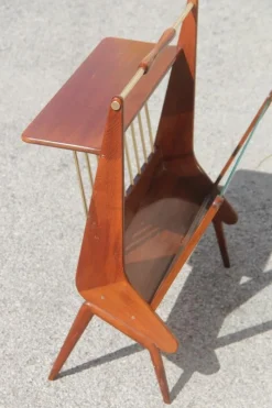 Pamono Mid-Century Italian Modern Geometric Wood & Brass Magazine Rack, 1950s><noscript><img width=