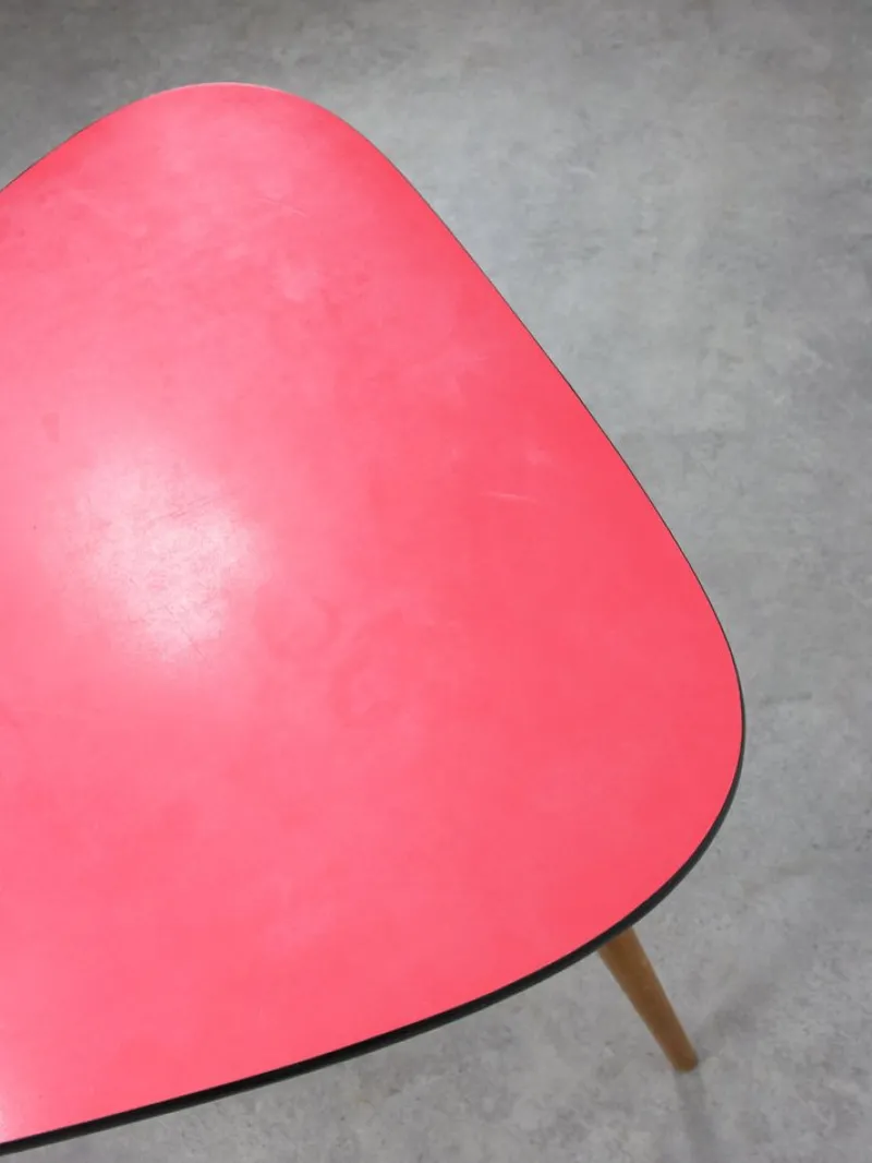 Pamono Mid-Century Italian Oval Red Children's Table> Children's Tables
