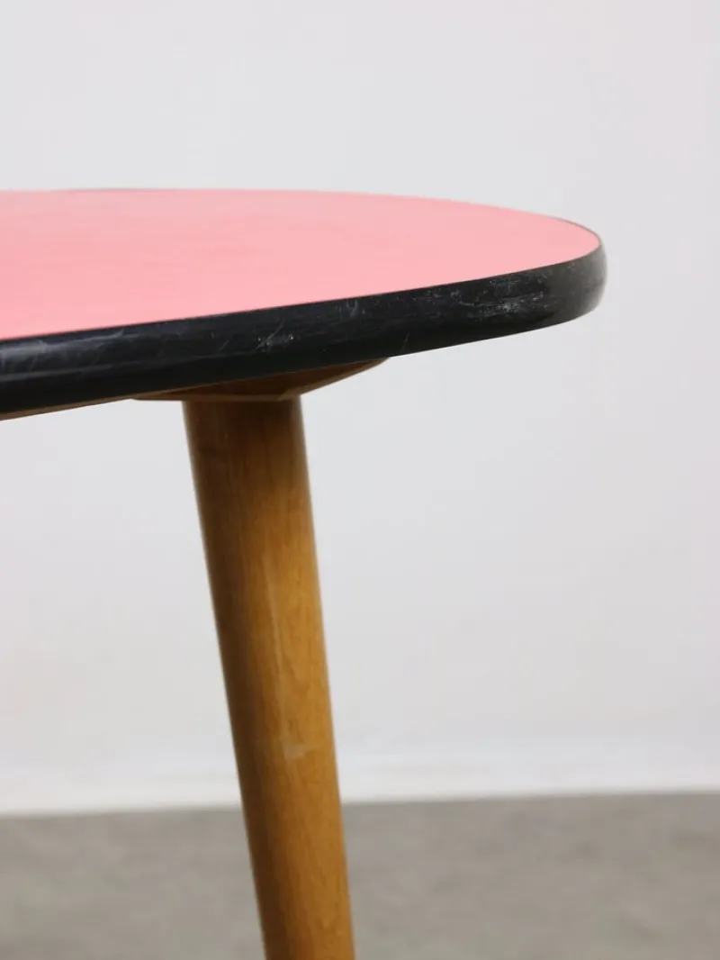 Pamono Mid-Century Italian Oval Red Children's Table> Children's Tables