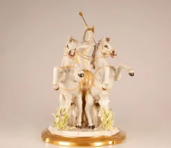 Pamono Mid-Century Italian Porcelain Sculpture of Diana the Huntress by Cesare Villari for Capodimonte><noscript><img width=