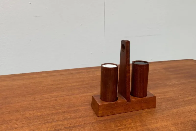 Pamono Mid-Century Italian Teak Pepper and Salt Shaker from Anri Form, Italy, Set of 3> Salt & Pepper Shakers