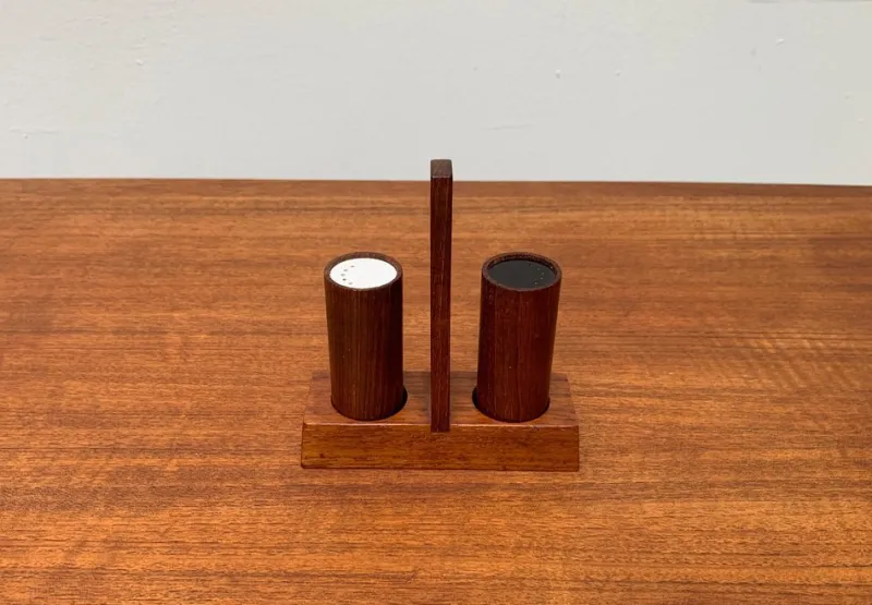 Pamono Mid-Century Italian Teak Pepper and Salt Shaker from Anri Form, Italy, Set of 3> Salt & Pepper Shakers