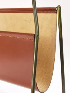 Pamono Mid-Century Magazine Rack in Brass & Brown Leather attributed to Carl Auböck, Austria, 1950s><noscript><img width=