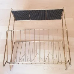 Pamono Mid-Century Magazine Stand in Brass with Lace Metal Storage><noscript><img width=