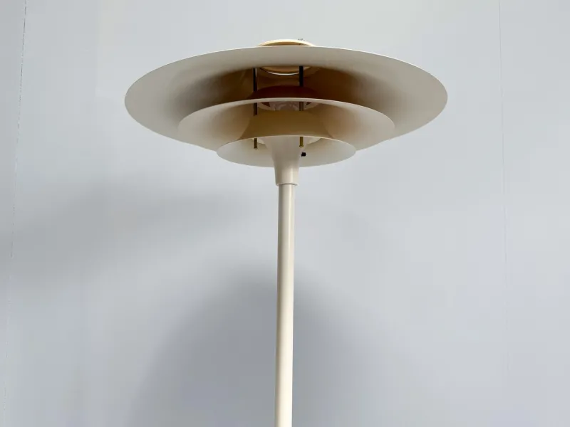 Pamono Mid-Century Modern Adina Floor Lamp with White Metal Shade from Lyfa, Denmark, 1970s> Floor Lamps