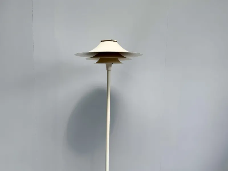 Pamono Mid-Century Modern Adina Floor Lamp with White Metal Shade from Lyfa, Denmark, 1970s> Floor Lamps