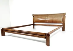Pamono Mid-Century Modern Bed in Wood and Leather> Beds & Bedroom Sets