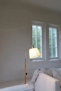 Pamono Mid-Century Modern Brass and Brown Leather Floor Lamp from Falkenbergs Belysning, Sweden, 1960s><noscript><img width=