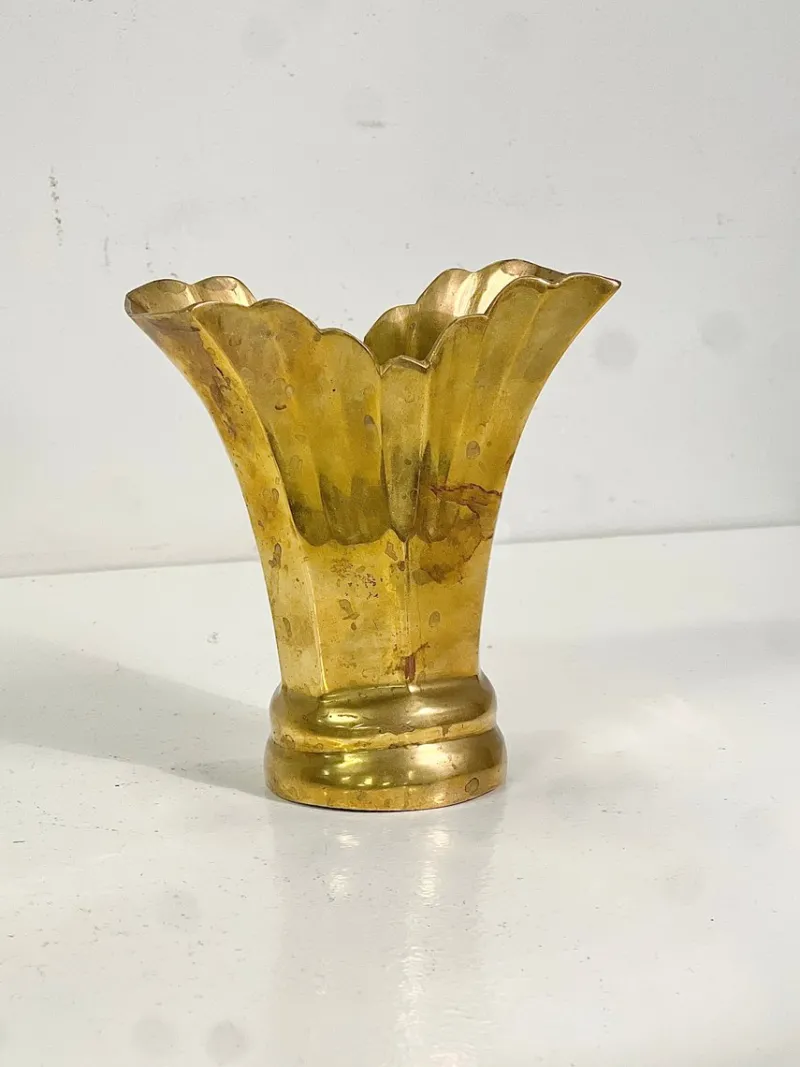 Pamono Mid-Century Modern Brass Vase, 1960s> Vases