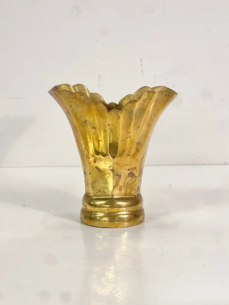 Pamono Mid-Century Modern Brass Vase, 1960s> Vases
