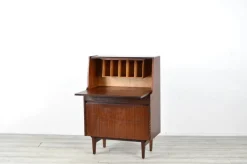 Pamono Mid-Century Modern British Teak Secretaire from Elliots of Newbury, 1960s><noscript><img width=